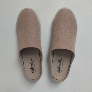 SoftWalk Tan Slip-On Canvas Shoes 10.5 N